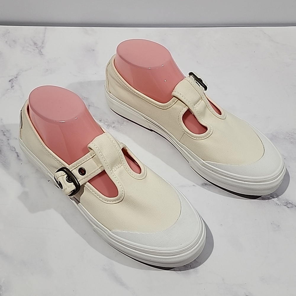 Vans Mary Jane Style 93 Buckle Strap Women’s Shoes Classic White / Cream